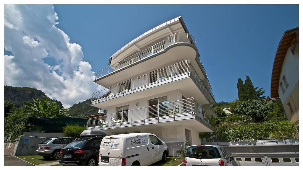 Villa Mazzano-1